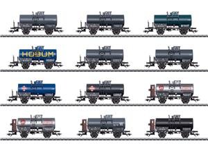 Espositore di carri cisterna con due assi con ruote — Märklin 00719